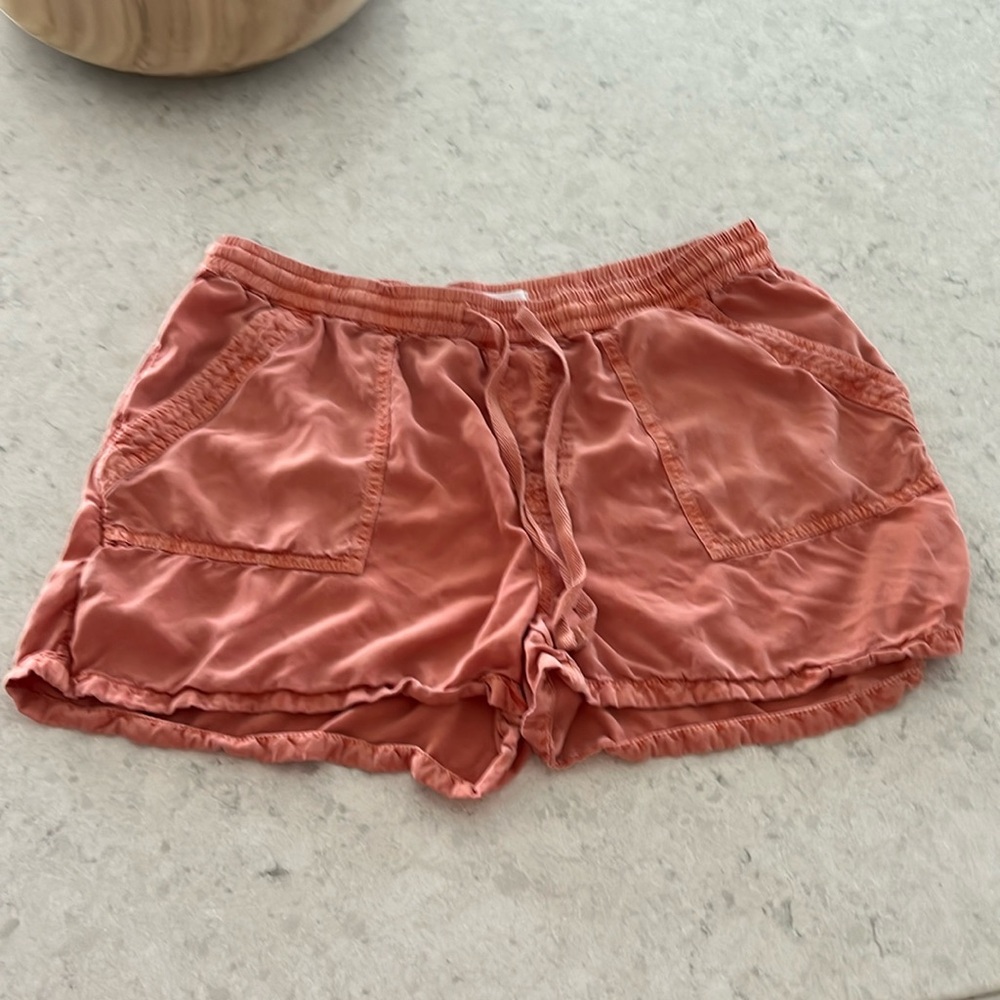 Peach O’Neil summer shorts